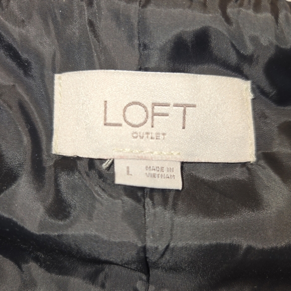 Loft Outlet Quilted Vest With Roses - Picture 3 of 8